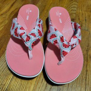 CLOUDSTEPPERS BY CLARKS Watermelon Wedge Thong Sandals Womens Size 8 M